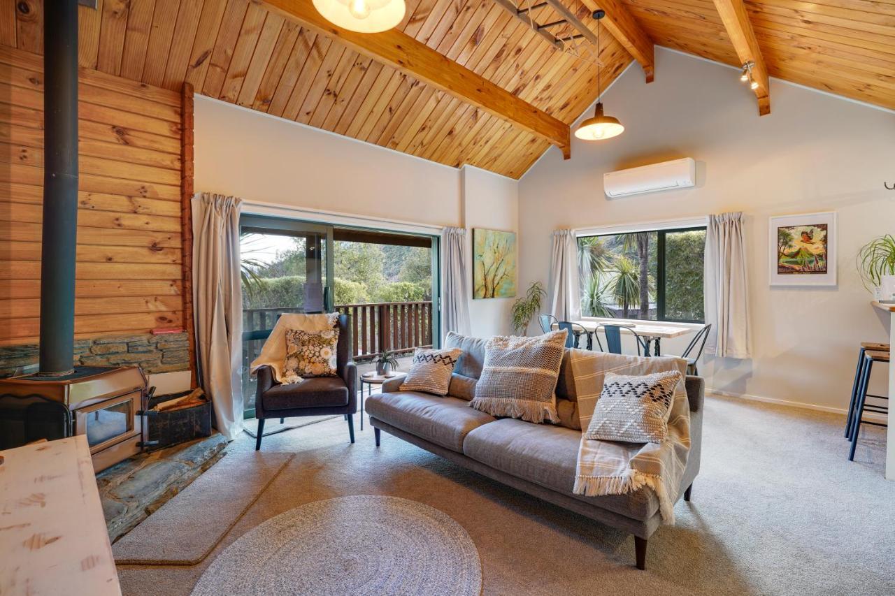 Alpine Hideaway - 2 Bedroom Closeburn ภายนอก รูปภาพ