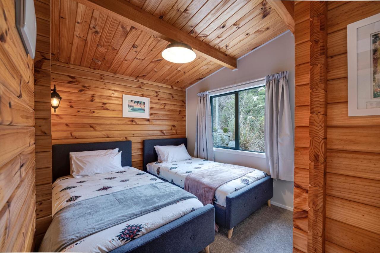 Alpine Hideaway - 2 Bedroom Closeburn ภายนอก รูปภาพ